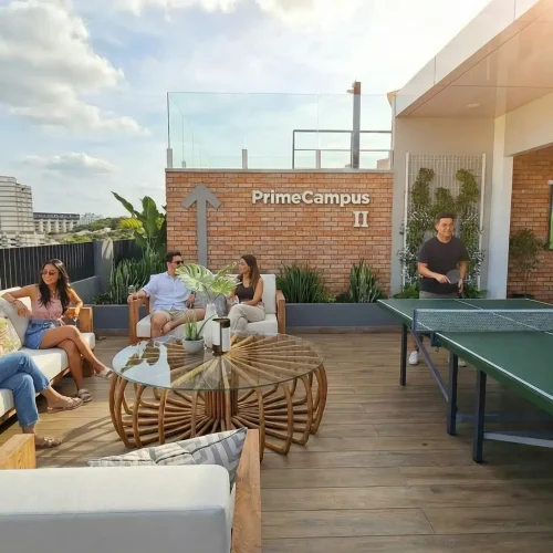 Vista Lounge Exterior